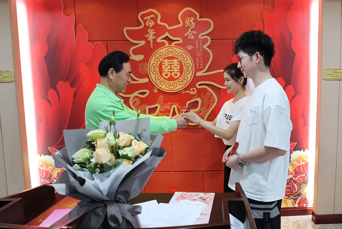 5.20为爱“保驾护航”...jpg