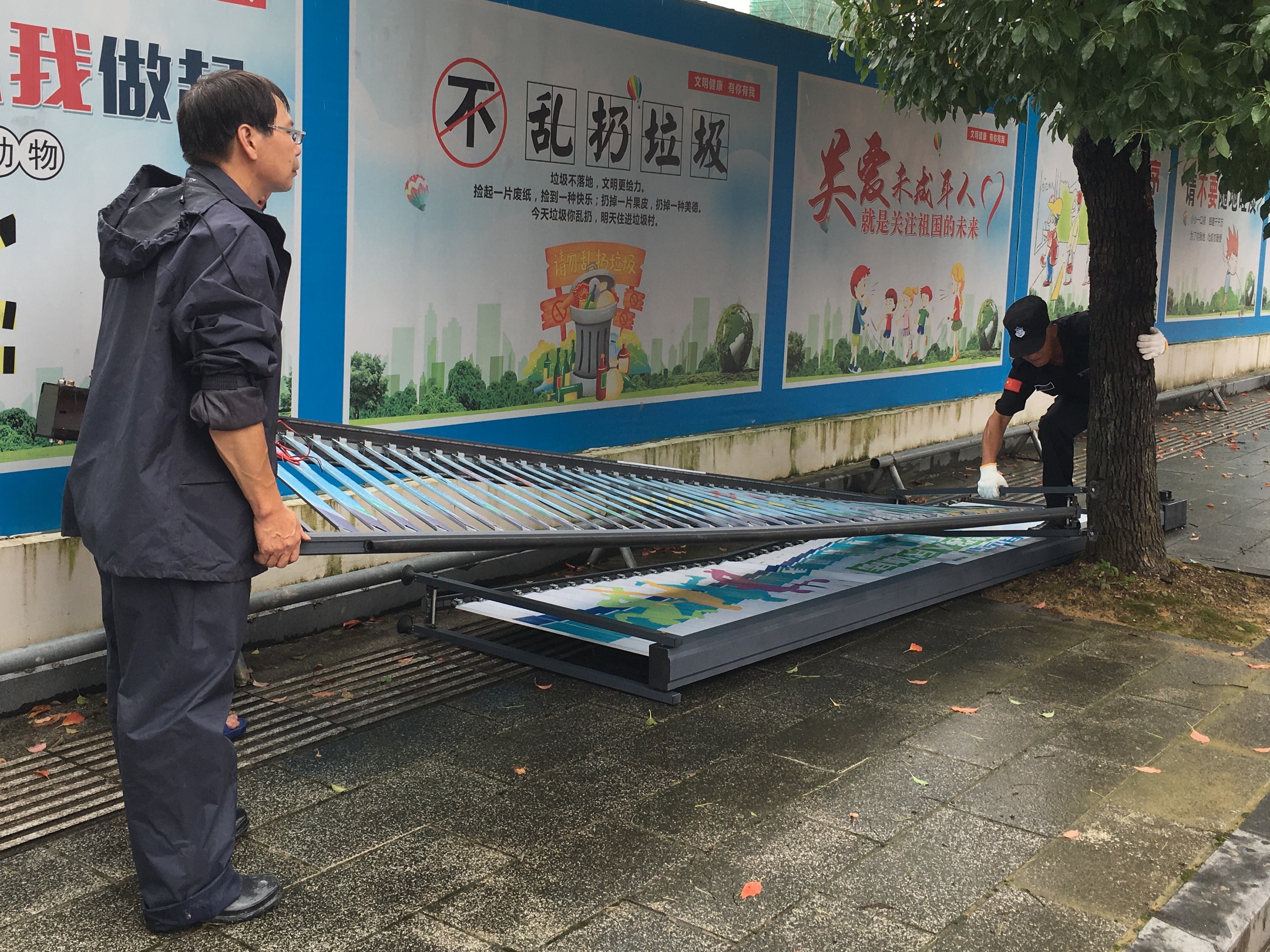 14-4-体育馆-搬运栅栏.jpg